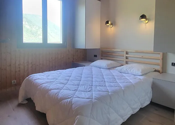 木屋 Otsoak Prive 3 6 Personnes Avec Grande Terrasse, Garage Couvert, Vue Montagnes A St Lary Village 圣拉里苏朗