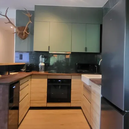 Domek alpejski Otsoak Prive 3 6 Personnes Avec Grande Terrasse, Garage Couvert, Vue Montagnes A St Lary Village *